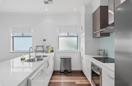 Port Willunga House | Percival Point ~ Port Willunga - Sweeping Pt. Willunga Sea Views