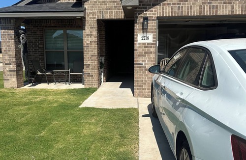 Lubbock House | Perfect 1 bedroom available in a shared house . Bathroom is shared .
