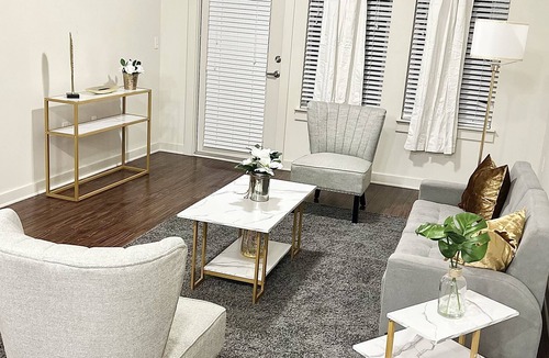 Highlands - Perkins Apartment | Perfect 1 bedroom condo FREE parking