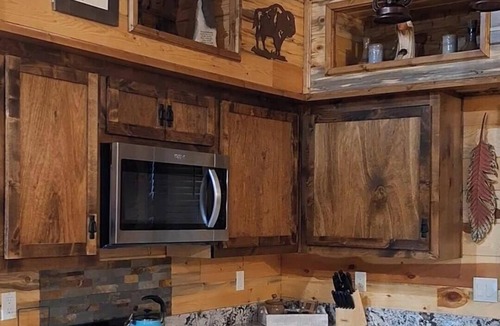 Ringold Cabin | Perfect 1-bedroom cabin with AC in adorable Ringold