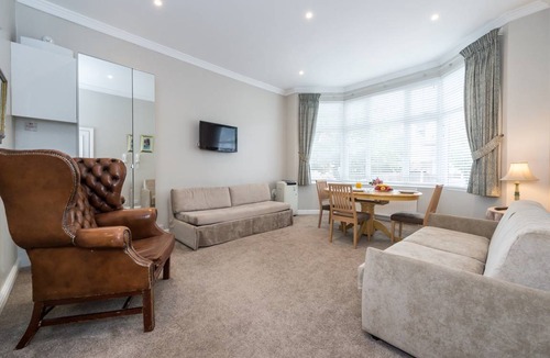 Brondesbury Park Hotel | Perfect 1 BR on Willesden Green