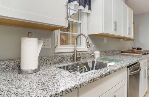 Richmond House | Perfect 10min to Lex 1 king Queen & Bunk#1 Biggest WD made Veteran owned