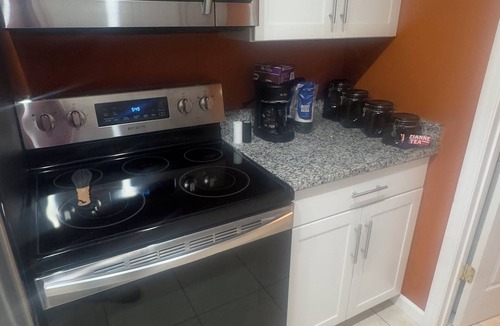 Richmond House | Perfect 10min to Lex 1 king Queen & Bunk#1 Biggest WD made Veteran owned