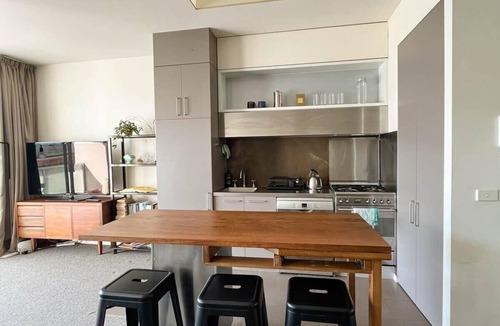 Windsor Apartment | Perfect 1BR Windsor Executive to Explore Melbourne