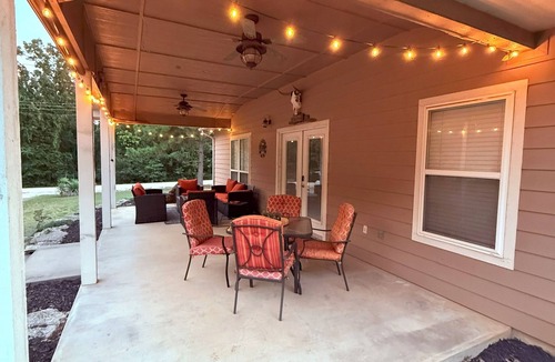 Kingston House | Perfect 2-bedroom house close to Marinas and Casinos