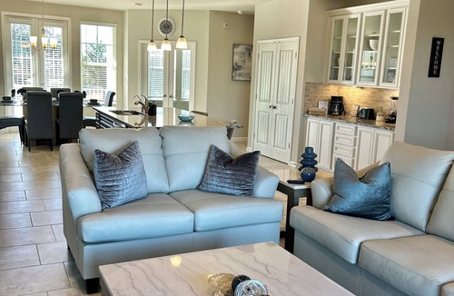 League City House | Perfect 2 Master bedrooms townhome in beautiful League City.