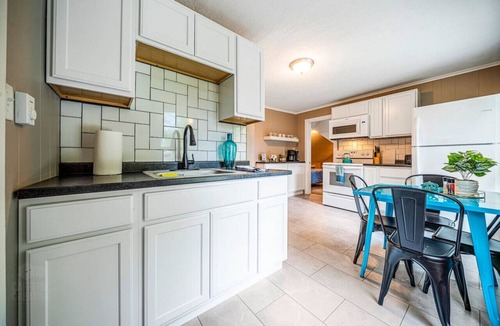 Biddeford Apartment | Perfect 2BD location in Saco with Free Parking