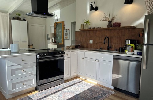 Montgomery Village House | Perfect 3-bedroom townhome walking distance to Whole Foods in Santa Rosa