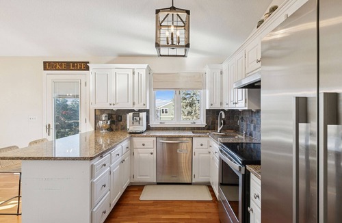 Plymouth House | Perfect 3-BR Suite with Hot Tub, Lake Views & Sunsets
