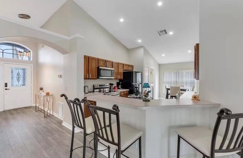 Eagle Pointe South House | Perfect 4 bedroom charming Home with Pool in Kissimmee minutes from Disney!