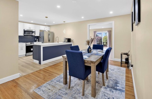 Albany House | Perfect 4-bedroom house with AC in tranquil Albany
