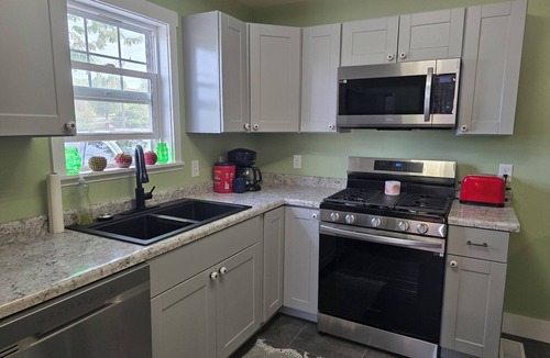 Casper House | Perfect 5-bedroom house in quaint Casper for your next getaway.