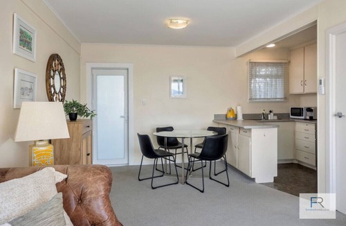 Birkenhead Apartment | Perfect Abode Birkenhead