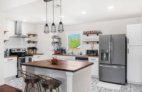 Eastside Promise Neighborhood House | Perfect Backyard ~1 Mile to Riverwalk & DT~ Arcade