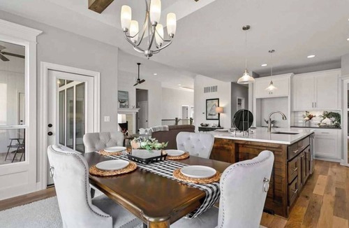 Blue Springs House | Perfect Base for the World Cup, Well Furnished