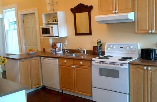 Pictou Apartment | Perfect Base To Explore Nova Scotia And PEI Or Just to Loiter.