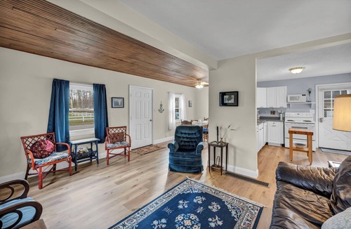 Madison-on-the-Lake House | Perfect Blissful 3 Bedroom Retreat Near Lake Erie, Spire, Wine Country, & Trails