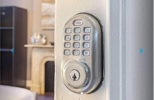 Bay Village Apartment | Perfect Boston Studio