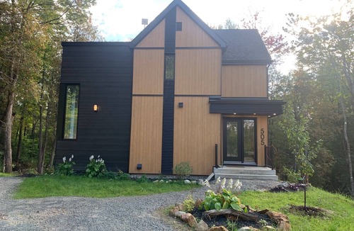 Saint Donat Ski Chalet | Perfect place to relax with forest and lake