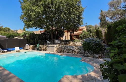 Saint-Jacques House | Perfect Calm House