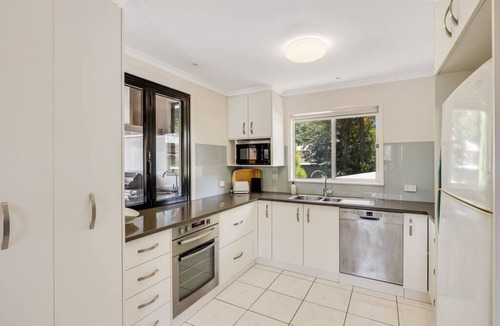 Rangeville Apartment | Perfect CDB & Parkland Fringe!