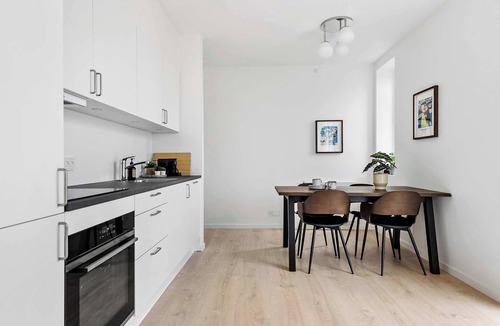 Midtbyen Apartment | Perfect City Break Apartment w Private Balcony