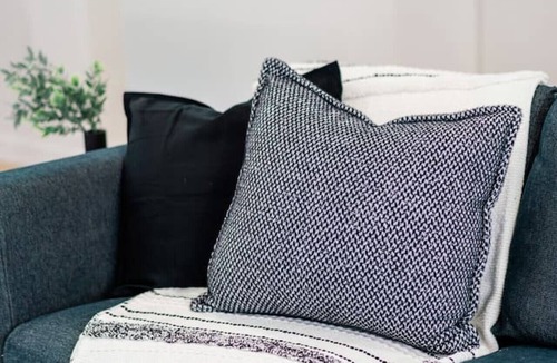 St. James House | Perfect Comfy Retreat | Premium Location Home Stay