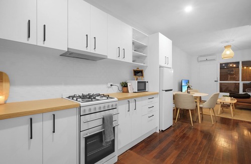 Grange Apartment | Perfect Cosy Beachside Escape