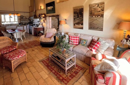 Montdurausse Villa | Perfect Countryside Retreat, Private Heated Pool & Panoramic Views - 5mins from Monclar-de-Quercy!