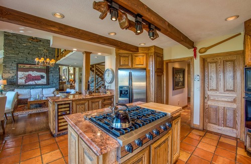 Stowe Area House | Perfect Country Getaway! 10 Minutes to The Slopes and 5 Minutes To The Village!