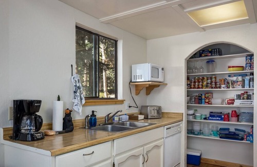 Carnelian Bay House | Perfect Deck for Grilling, Hammock 2 Relax, Serene Location