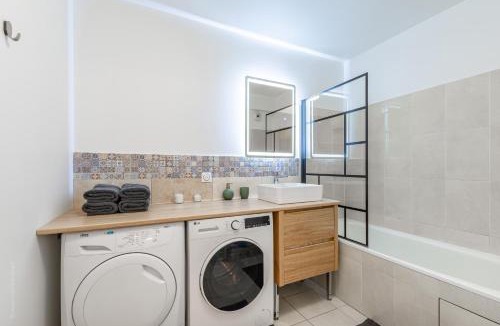 Coupvray Apartment | Perfect Disney Getaway - Private Parking