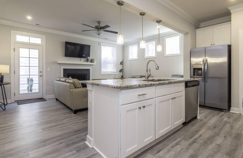 Northeast Virginia Beach House | Perfect Escape with Ocean Breeze!