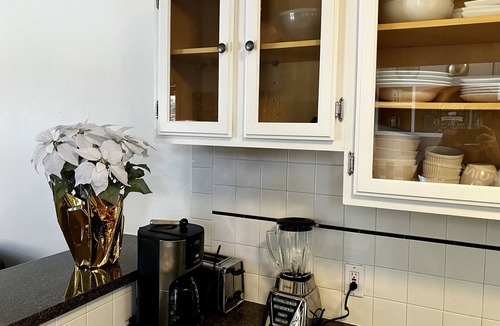 Glenwood Grove - North Iris Condo | Perfect Executive Style Home. Available now May to June 22.