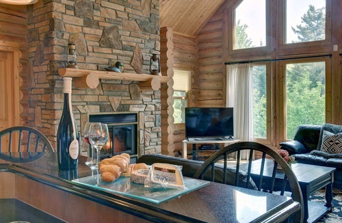 Fiddler Lake Resort Ski Chalet | Perfect family gathering place