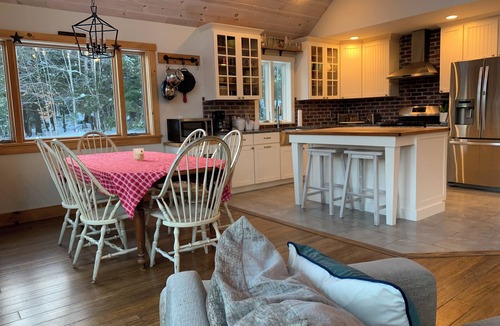 Morrisville Ski Chalet | Perfect Family Getaway close to Stowe, hiking-biking-swimming-breweries-rt100
