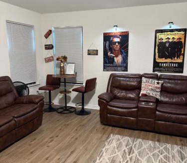 Seguin House | Perfect Family Getaway sleeps 12