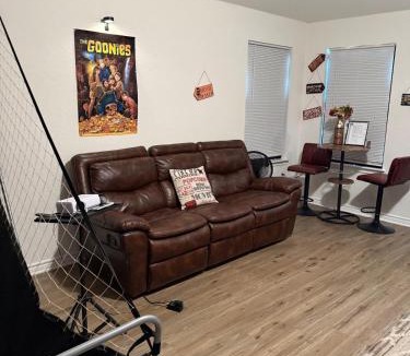 Seguin House | Perfect Family Getaway sleeps 12