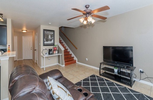 Franklin Park House | Perfect family or corporate! Downtown, UT, Domain and more