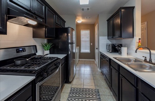 Franklin Park House | Perfect family or corporate! Downtown, UT, Domain and more