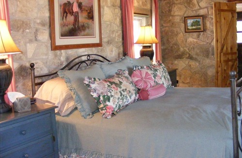 Dripping Springs House | Perfect Family Ranch Home on 1,800+ Acres, HDTV, Pool, Spa, WiFI