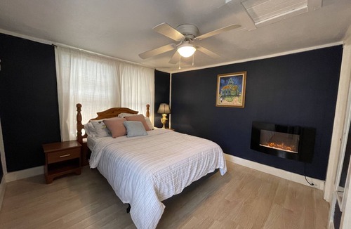 Northwest Los Angeles Heights House | Perfect for 2 | Private Entrance | Free Parking