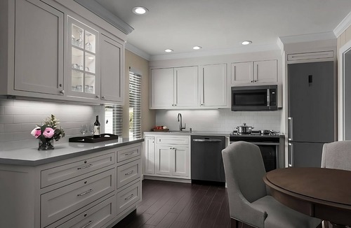 Napa Hotel | Perfect for a Family Getaway! 3 Spacious Suites w/Kitchen, Pool, FREE Parking!