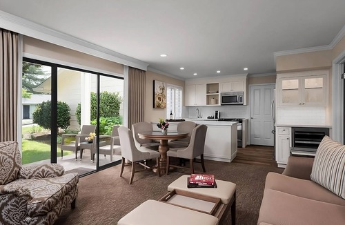 Napa Hotel | Perfect for a Family Getaway! 3 Spacious Suites w/Kitchen, Pool, FREE Parking!