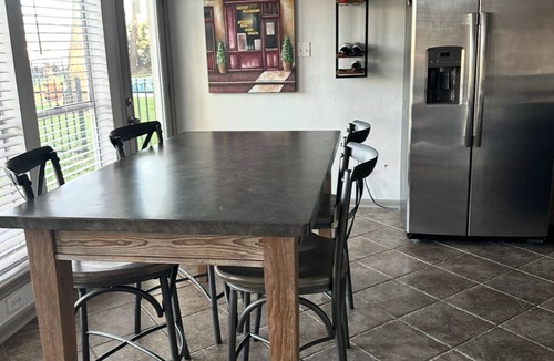 Quail Valley House | Perfect for entertaining 4-bedroom house on golf course in Missouri City