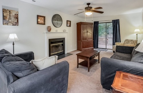 Richmond House | Perfect for Extended Stays! EV Outlet/Fenced Yard/Pet Friendly/Short Pump