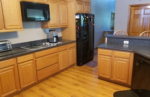 Lady Lake House | Perfect for FAMILY REUNIONS. Close by The Villages & shopping yet very private.