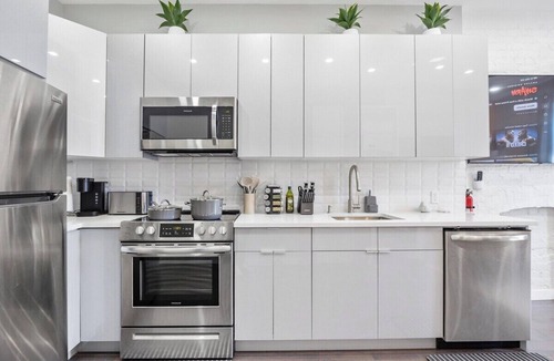 Harlem Hotel | Perfect for Tourism: Near Train, Times Sq, Dining