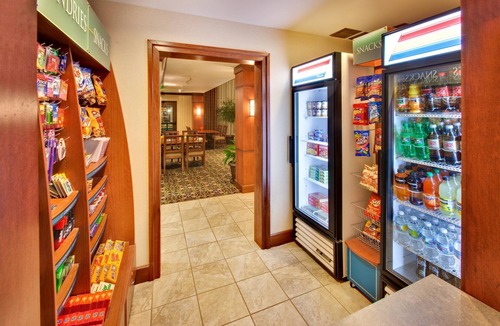 Davenport Condo | Perfect for Your Next Stay | Free Breakfast, Free Wi-Fi, Indoor Pool