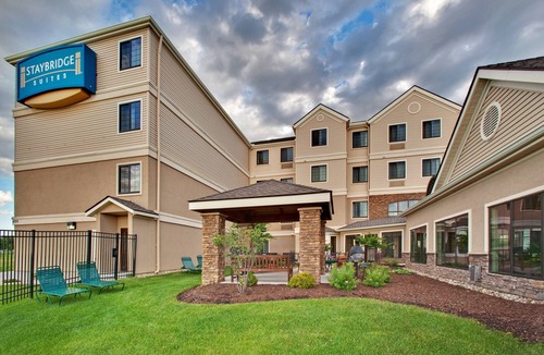 Davenport Condo | Perfect for Your Next Stay | Free Breakfast, Free Wi-Fi, Indoor Pool